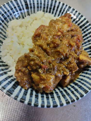 あごだしとワサビの和風チキンカレー